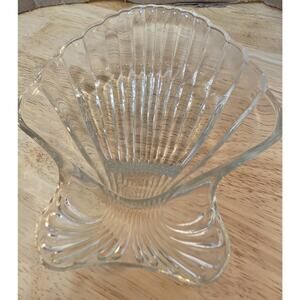 Clear Glass Vintage Shell Shaped Dishes Soap Nuts Candy 7 1/8"x 5 1/2"